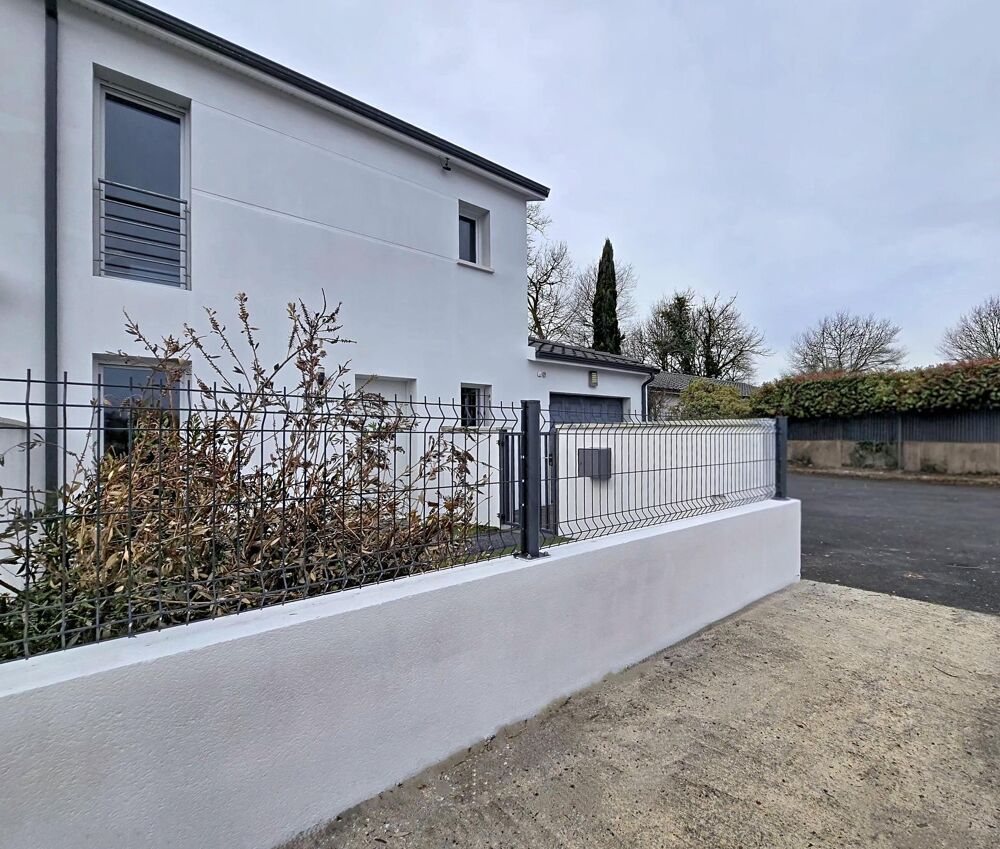 Maison 4 pièces 90 m² · à Saint-Jean-d'Illac · 90 m² · 350 000 €