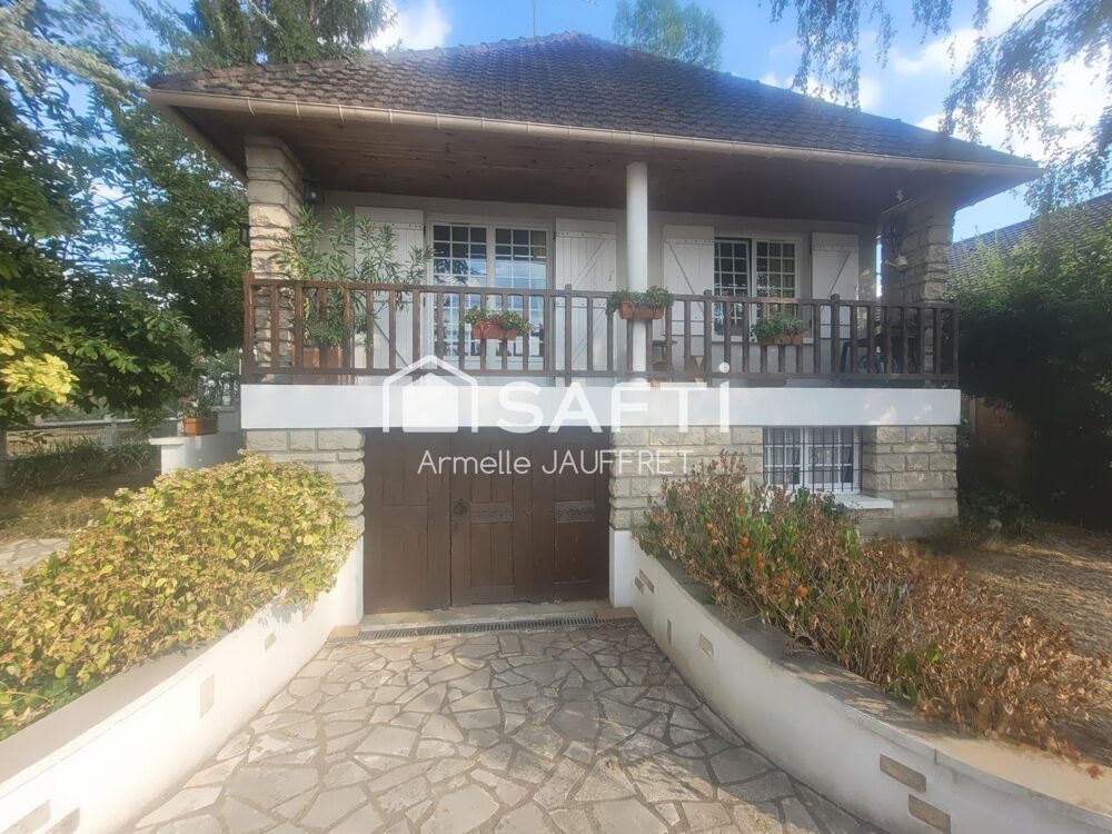Maison évolutive, au calme sur un beau terrain.