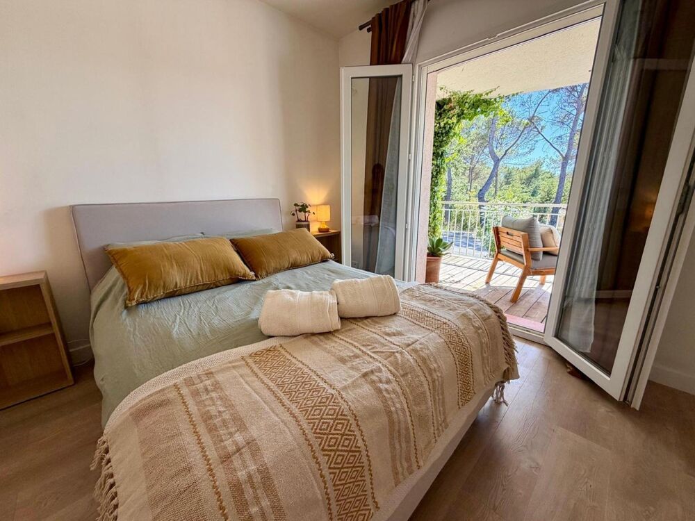 Vente Appartement T2 BIS EN REZ-DE-JARDIN Carqueiranne
