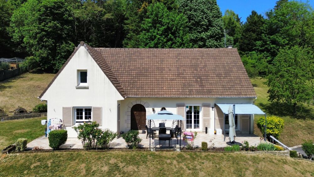 Vaste maison de 190 m² habitable sur un terrain de plus de 8 300 m²
