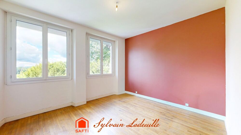Maison 8 pièces au Bugue : fort potentiel à saisir