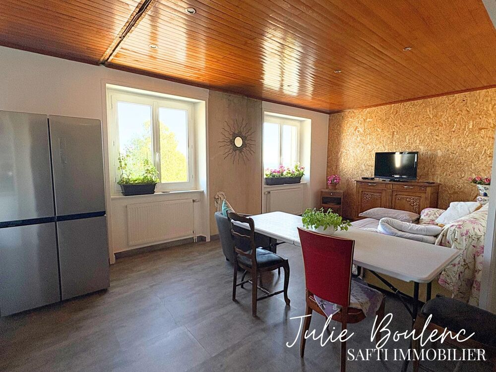 Maison composée de 2 appartements avec garage et comble