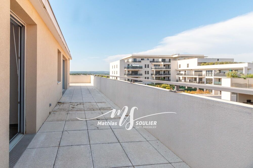 T3 de 64 m² avec terrasse de 46 m² et garage fermé