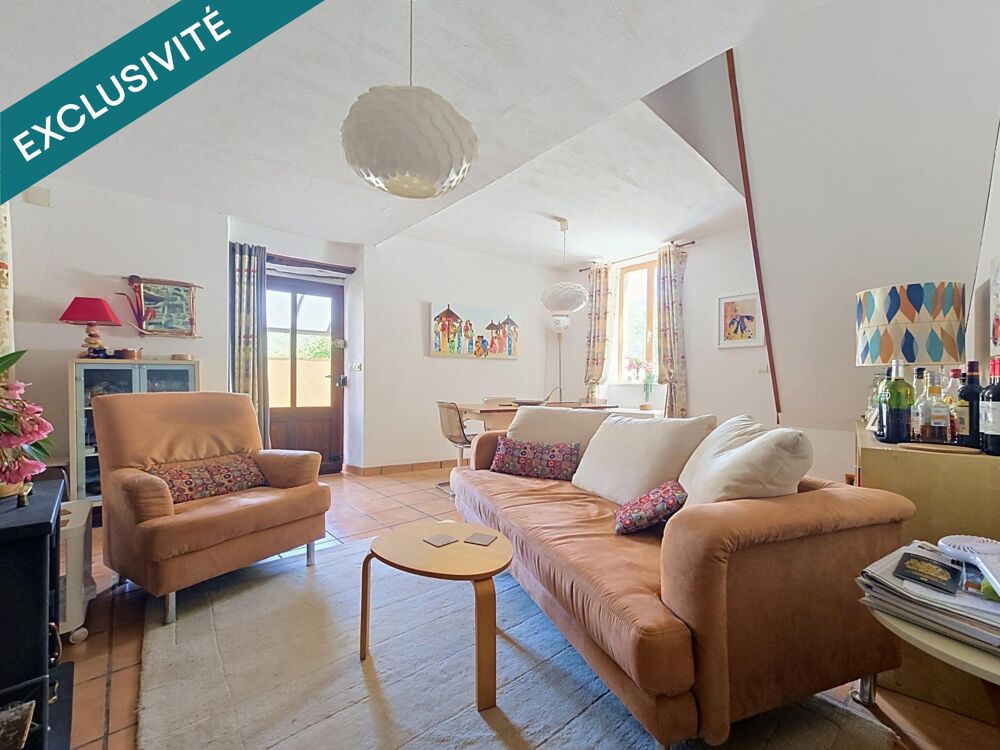 Vente Maison Une maison coup de cœur au charme exceptionnel, avec piscine et vue dégagée au cœur des Hauts Cantons. Camplong