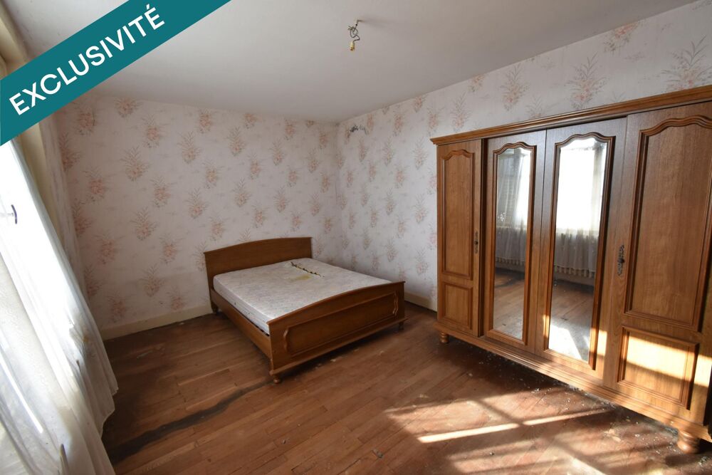 Vente Maison Idéalement située avec une vue magnifique sur le vignoble, cette maison  à rénover offre de multiples perspectives Saint-amour-bellevue