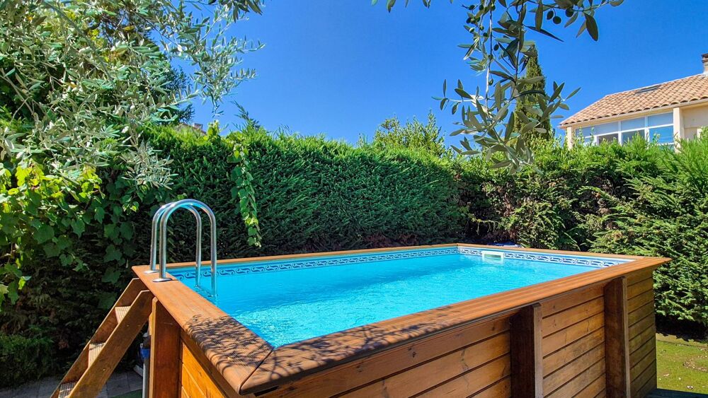 Villa de charme rénovée  130 m² avec piscine à deux pas des plages et des commerces