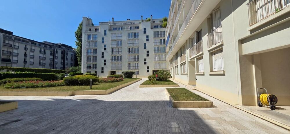 Vente Appartement Idéal pour un investissement locatif - 13.80 m2 Versailles