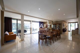  Maison � vendre 8 pi�ces 254 m�