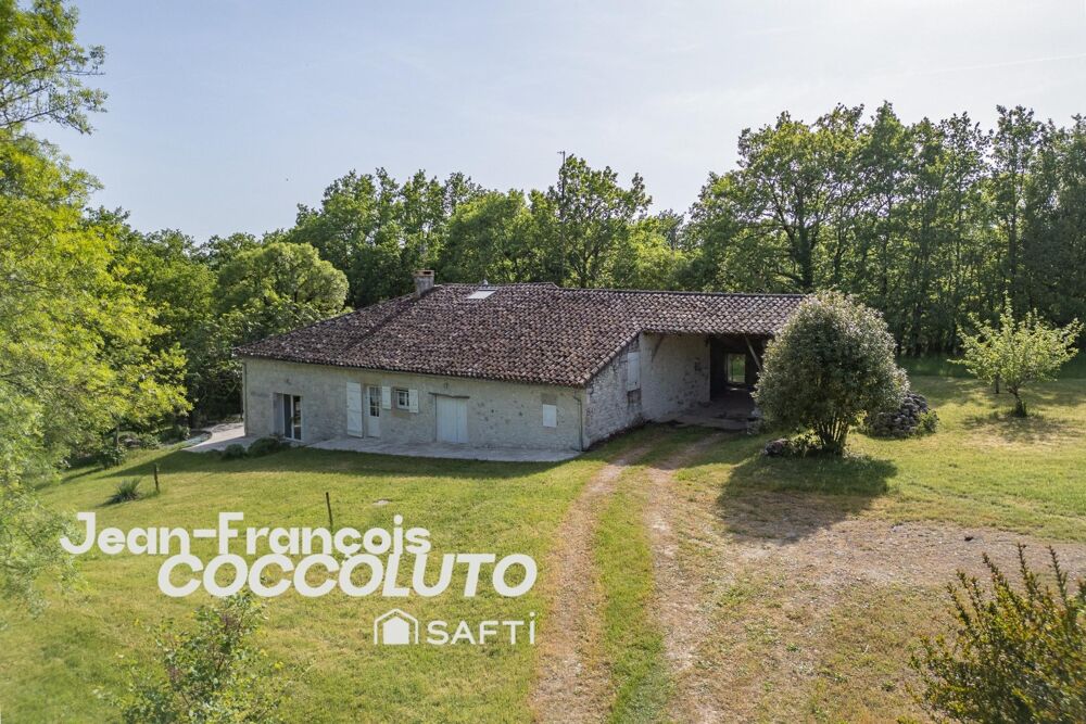 Maison en pierre à la campagne