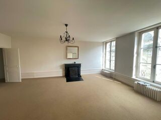  Appartement à louer 4 pièces 132 m²