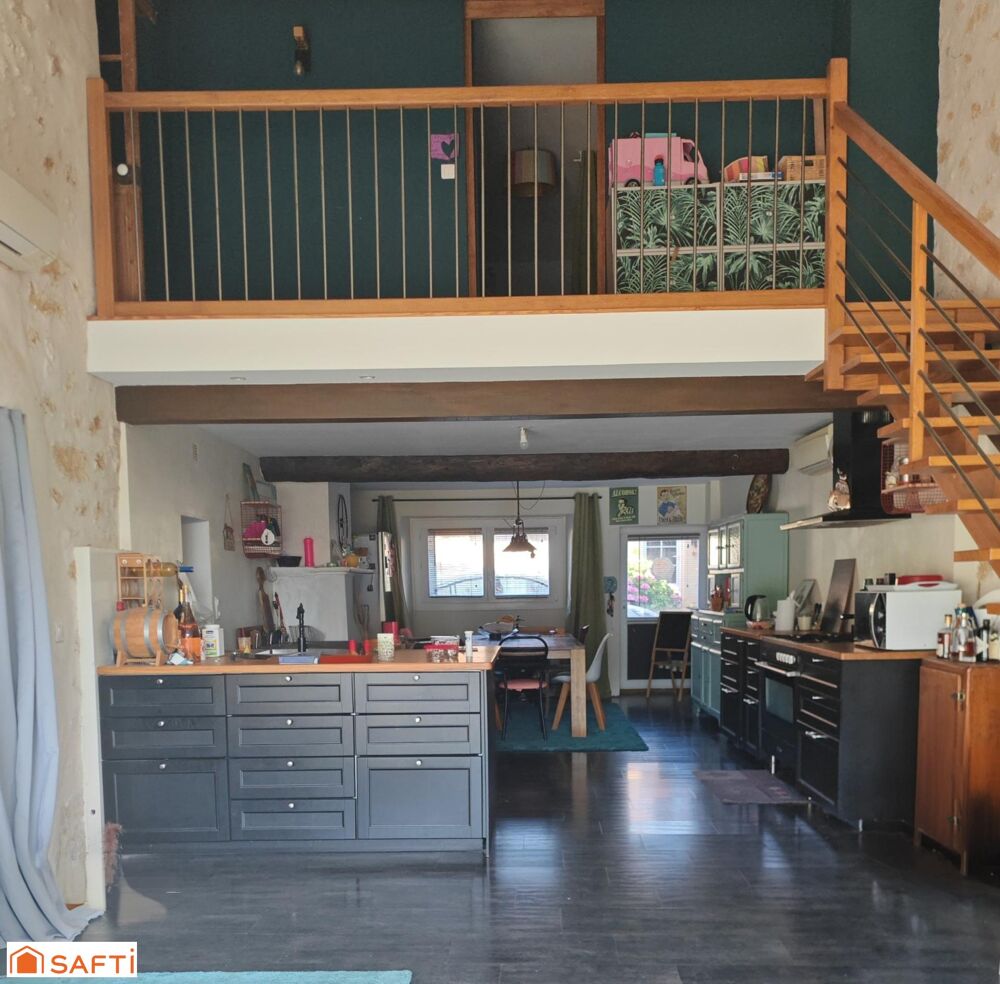 Belle maison en pierre avec piscine et beaux volumes