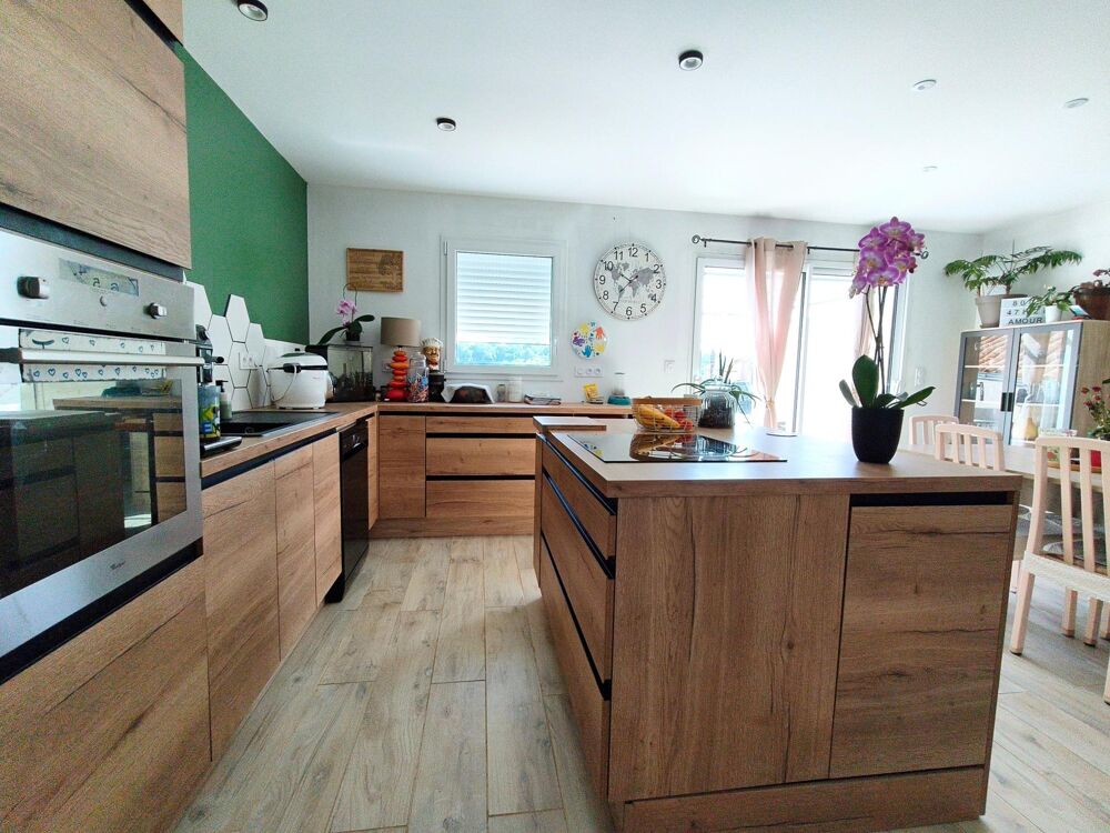 Maison 5 pièces 93 m² · à Le Champ-Saint-Pere · 93 m² · 249 000 €