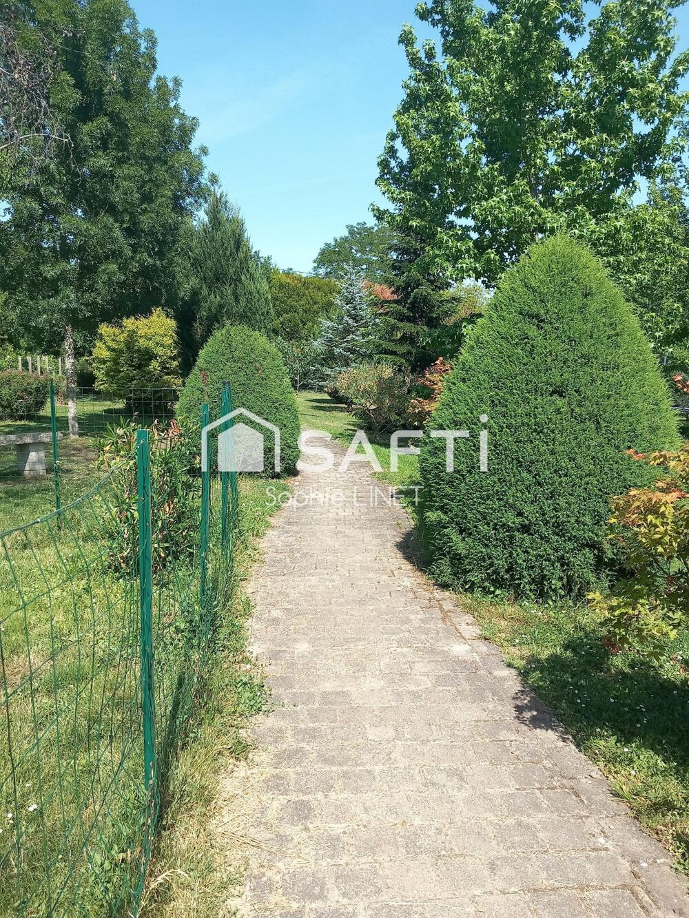 Maison de plain pied + Gite sur terrain de 3200m2