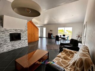  Maison  vendre 7 pices 230 m