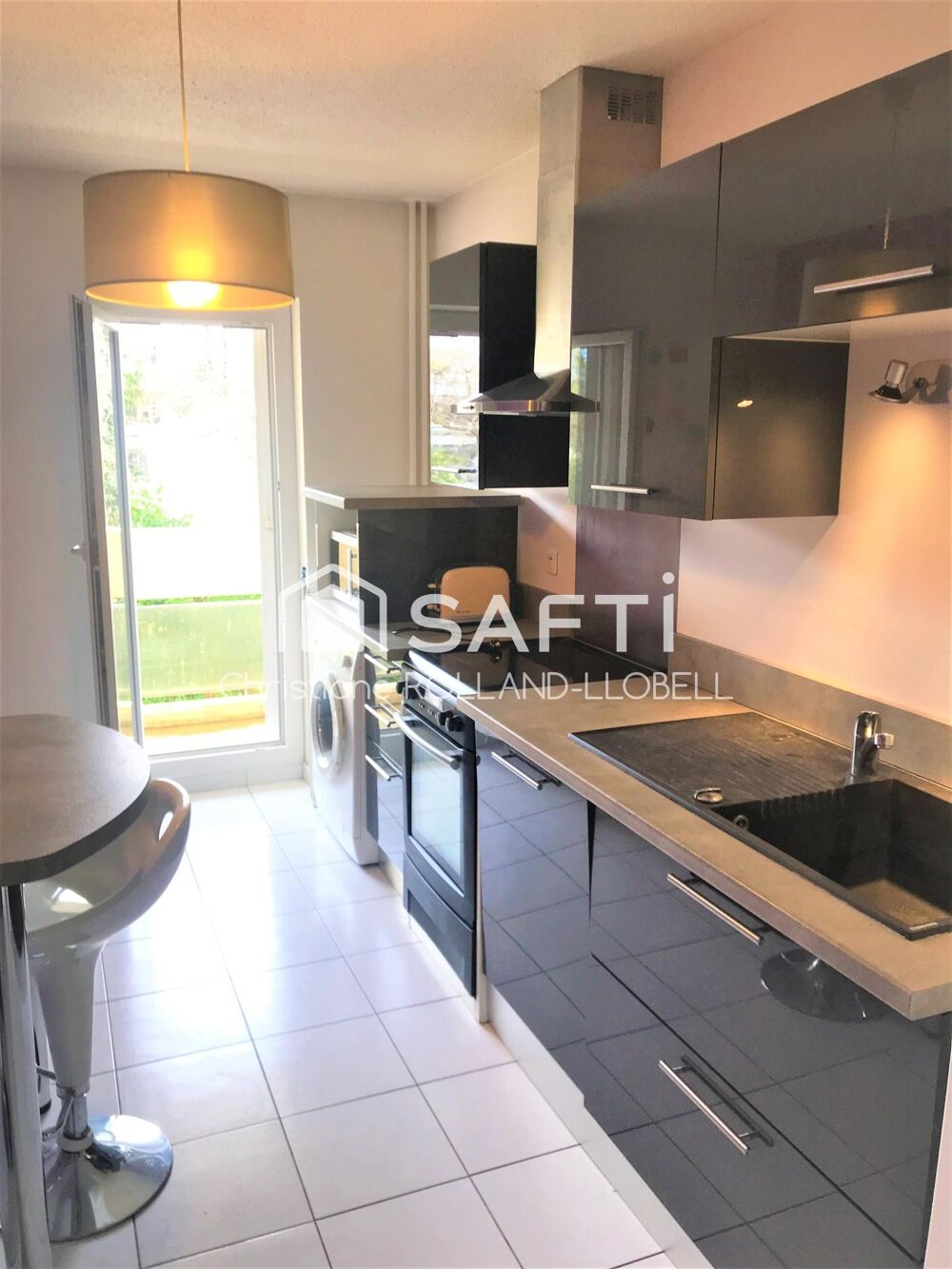 Location Appartement A LOUER LE BOUSCAT appart MEUBLE 2 ch, Pkg ext Le bouscat