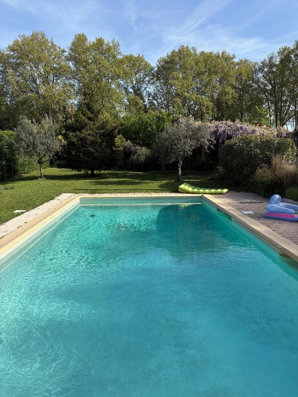 Vente Maison Villa de plain pied avec 5 chambres et une piscine sans vis à vis et au calme. Loriol-du-comtat