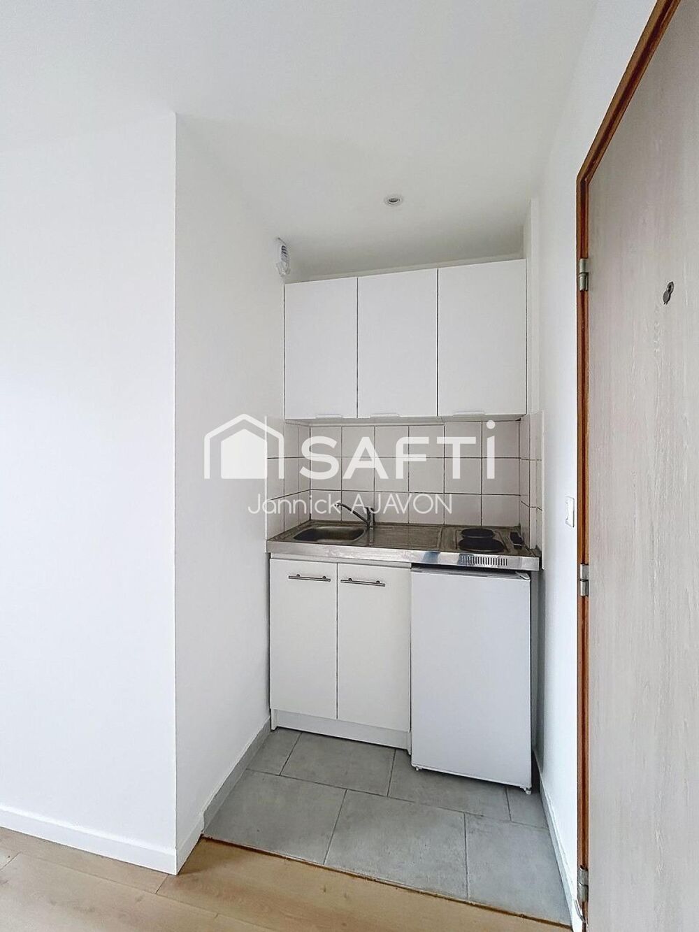 Vente Appartement Studio de 2014 proche du métro Robespierre (ligne 9) Montreuil