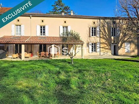  Beaucoup de cachet pour cette b�tisse du XIX�me r�nov�e Maison - 11 pi�ce(s) - 385 m�