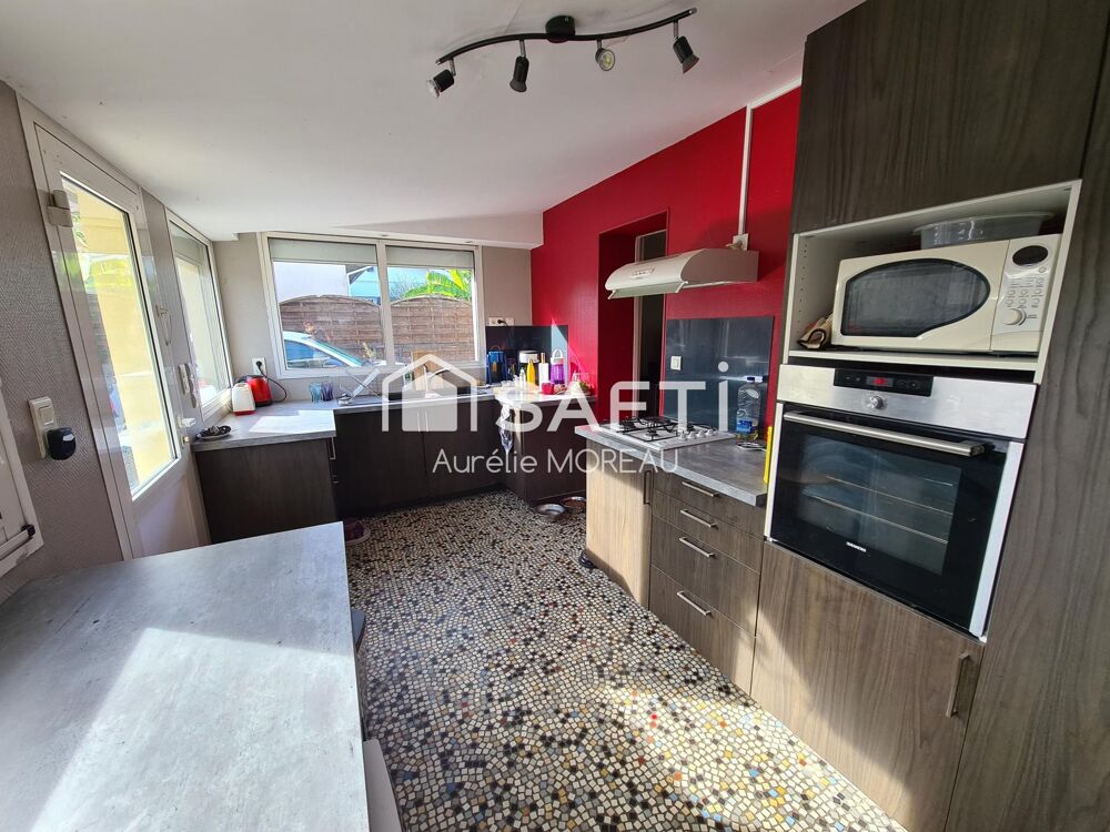 Vente Maison Maison en pierre 2 chambres 1 bureau proche gare Ambares-et-lagrave