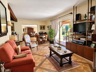  Maison à vendre 11 pièces 246 m²