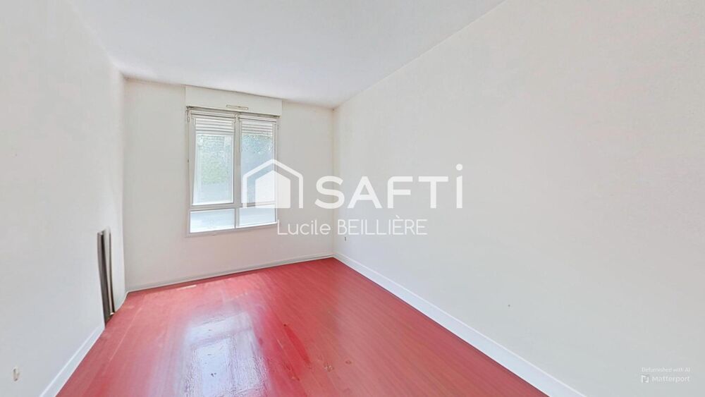 A Noisy- le Grand 93160 CHARMANT APPARTEMENT LUMINEUX T4, 74 m², 3 chambres avec un emplacement de parking privé