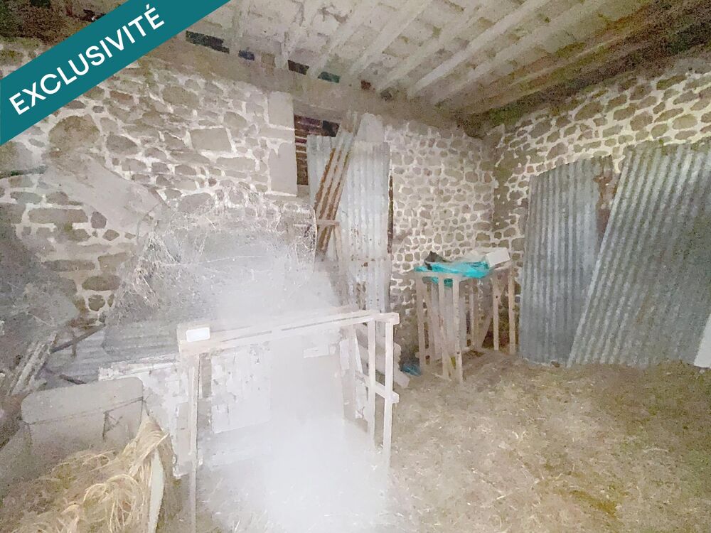 Vente Maison Grange 45 m² au sol, 2 niveaux possibles, mitoyenne d'un coté, terrain 280 m², La Carneille La carneille