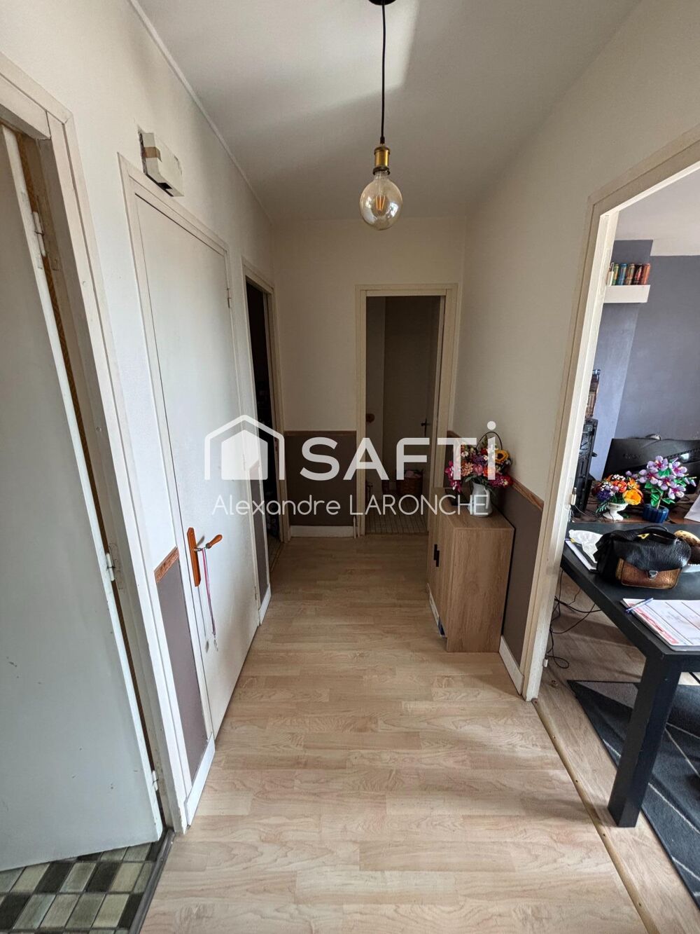 Vente Appartement Studio de 43 m2 avec balcon et ascenseur vendu loué Lisieux