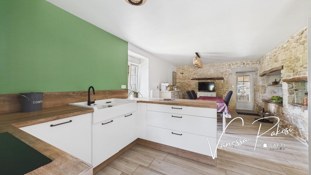 Vente Maison Maison Charentaise de 150 m² Dépendances et 2000m² de jardin Les nouillers