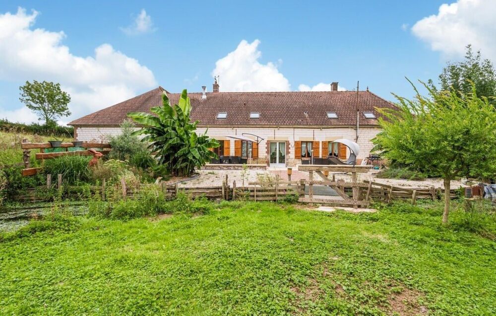 Ancien moulin avec étang et son cours d'eau
