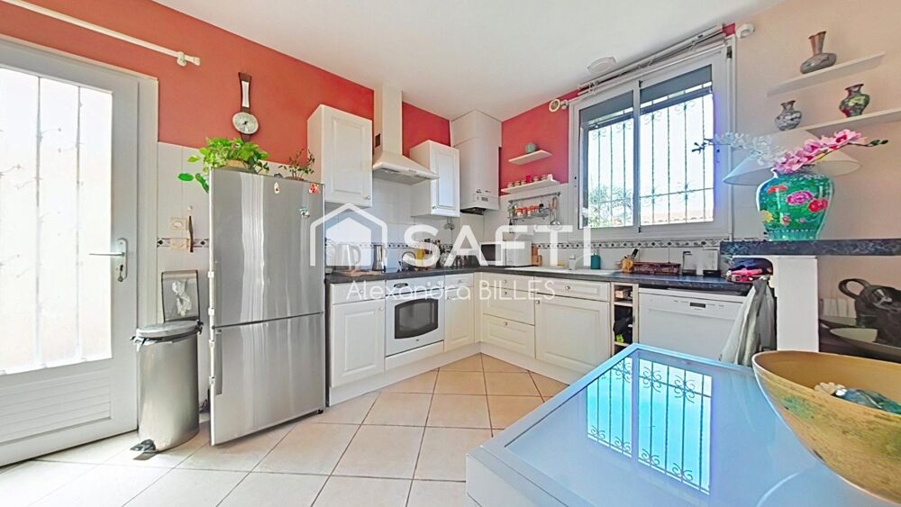 Maison de caractère plain-pied (106 m² surface utile totale avec dépendances), jardin paysager et garage au coeur de Saint-Cypri