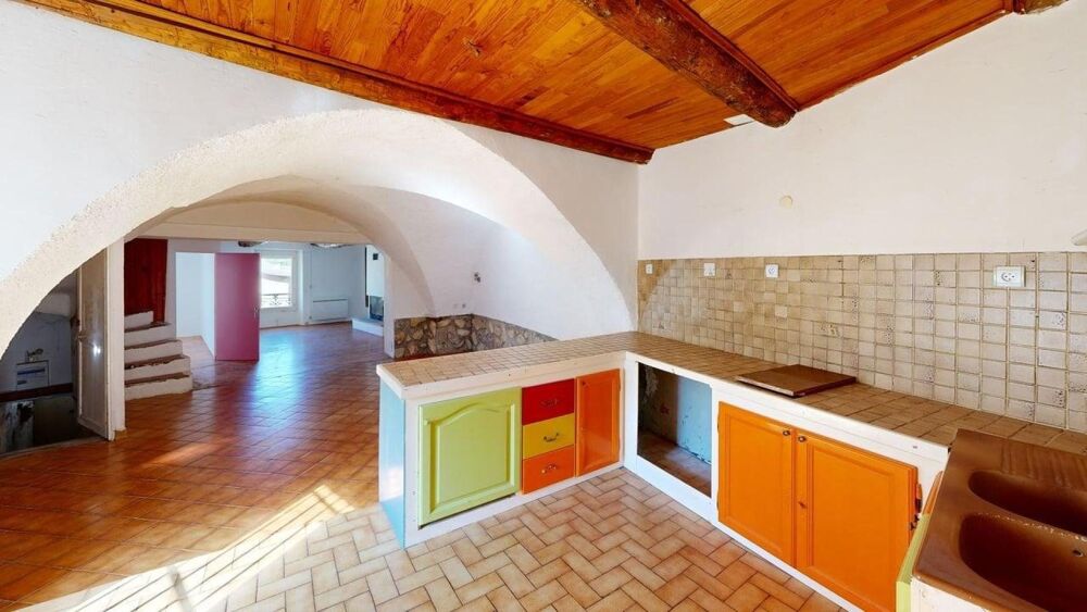 T4+T3+T2 dans maison de village avec stationnement