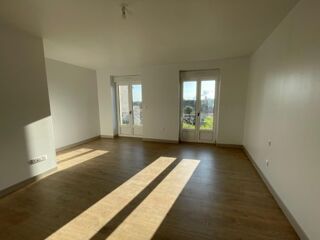  Maison à louer 6 pièces 246 m²