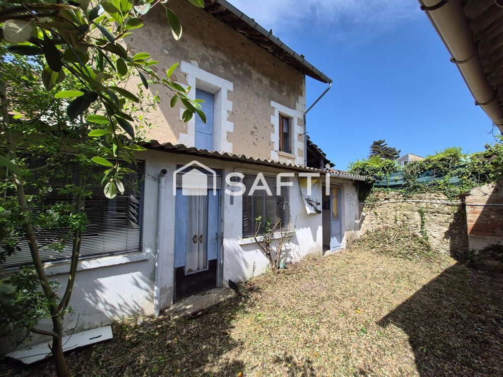 MAISON Bourg à restaurer + Extérieur + Dépendances