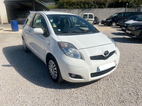 Toyota yaris - 1.4 D4D 90 cv / Pack CLIM - Blanc