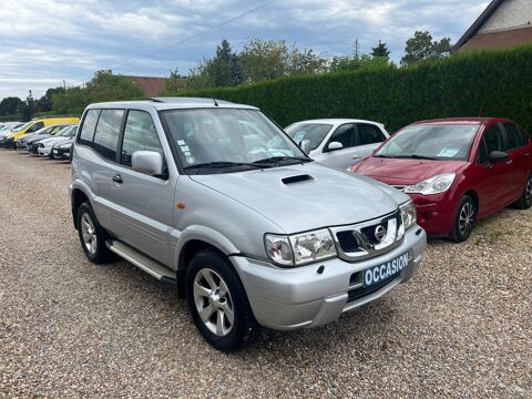 Nissan terrano - II 3,0L DI 154 CV 4X4 PHASE 2 - Gris