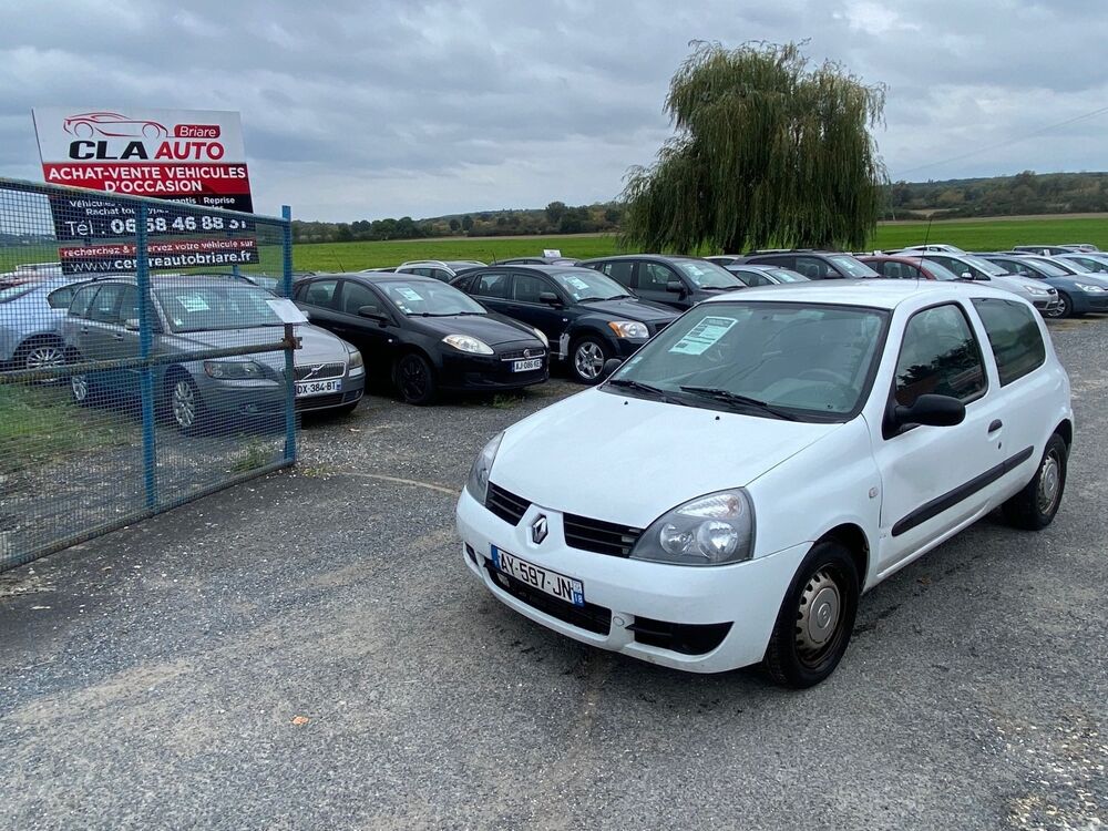 Clio 1.5 dci 70cv 5 places 226033km 2006 occasion 45250 Briare