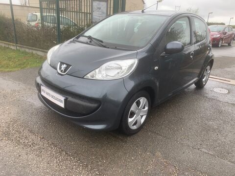 Peugeot 107 - 1.0 70 5 PORTES - Gris Métallis