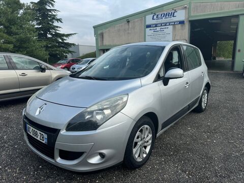 Renault scenic - 1.5 DCI 105 - Gris clair Métall