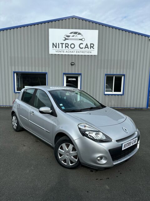 Renault Clio III 1.5 DCI 85 TOMTOM / DISTRIBUTION NEUVE / GARANTIE 12 MOIS 2010 occasion MAUGES SUR LOIRE 49290