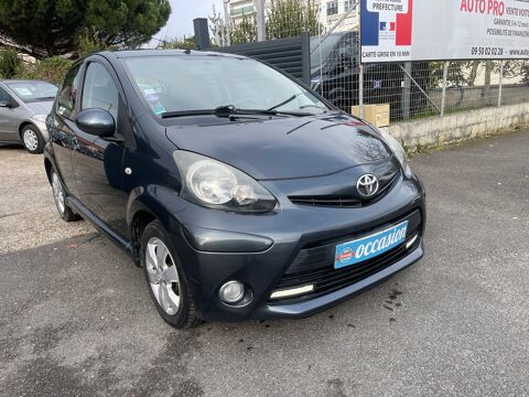 Toyota aygo - 1.0 vvti 5p - Gris foncé