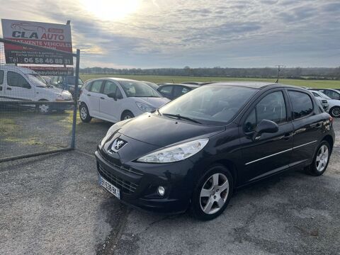 Peugeot 207 1.6 vti 120 allure boite auto 1ère main 165100km toit panora 2011 occasion Briare 45250