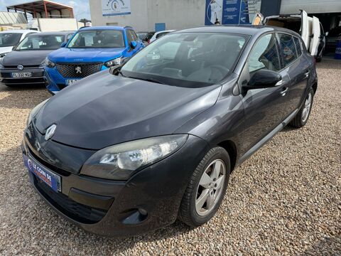 Renault Mégane 1.5 DCI 110 EDC6 DYNAMIQUE DISTRIBUTION NEUVE 2011 occasion Fleury-les-Aubrais 45400