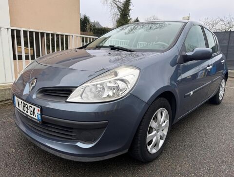 Renault clio - 3 1.6 BOITE AUTOMATIQUE LUXE DYNAMIQUE