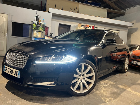 Jaguar XF 2.0T ess 241 Pack luxe BVA CT OK 2013 occasion MEYZIEU 69330