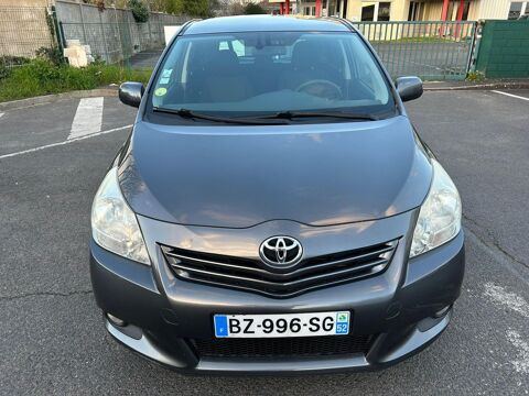 Toyota Verso 2.0 D-4D 126 CV skyviews 4 X foi CBLEUx 2012 occasion Houilles 78800