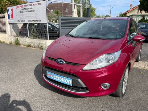 Ford fiesta - 1.25 60 TITANIUM - Bordeaux