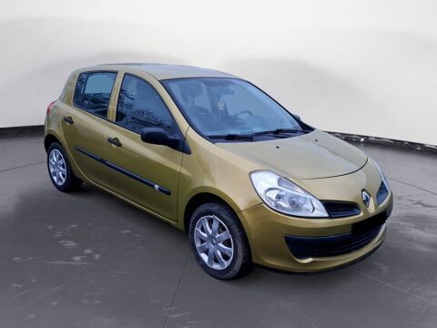 Renault Clio III 1.2 65CH / 5 portes / Radar de recul / Kit distribution NEUF 2007 occasion Saint-Ouen-l'Aumône 95310