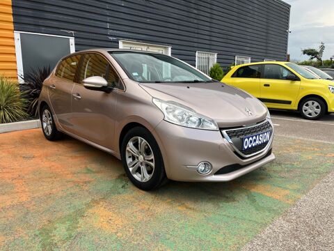 Peugeot 208 - 5 Portes 1.2 VTi 82 ch - Beige
