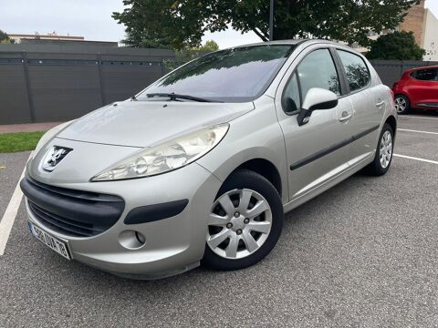 Peugeot 207 1.4 16v 70cv Urban édition 2006 occasion Coignières 78310