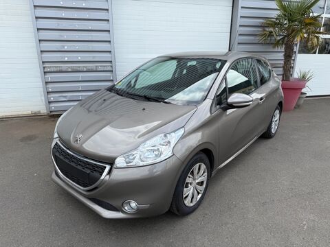 Peugeot 208 - 1.4HDI 70CH - Gris